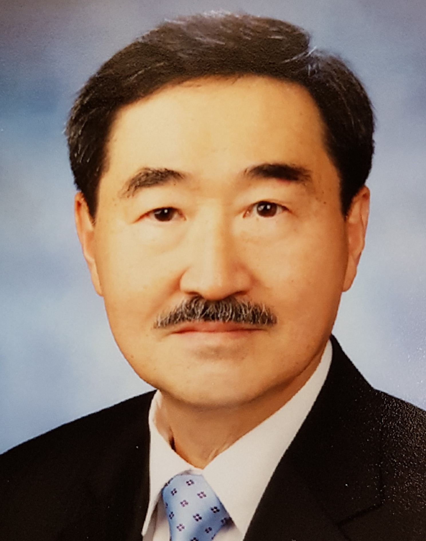Sang Yong Lee